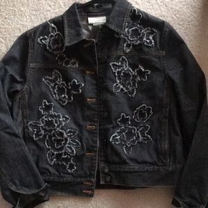 4/$15!! Medium Petite Embroidered Jean Jacket